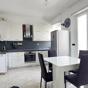 https://confortevole-appartamento-3-minuti-e-sei-al-mare.it-tuscanyhotel.com